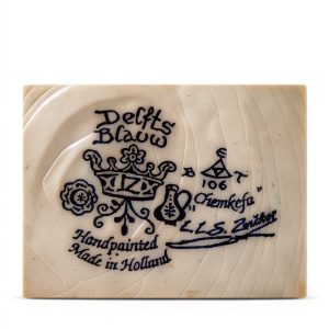 Antique Porcelain Collectible Kindle eBook by Classic Reads – 47‑Page-0